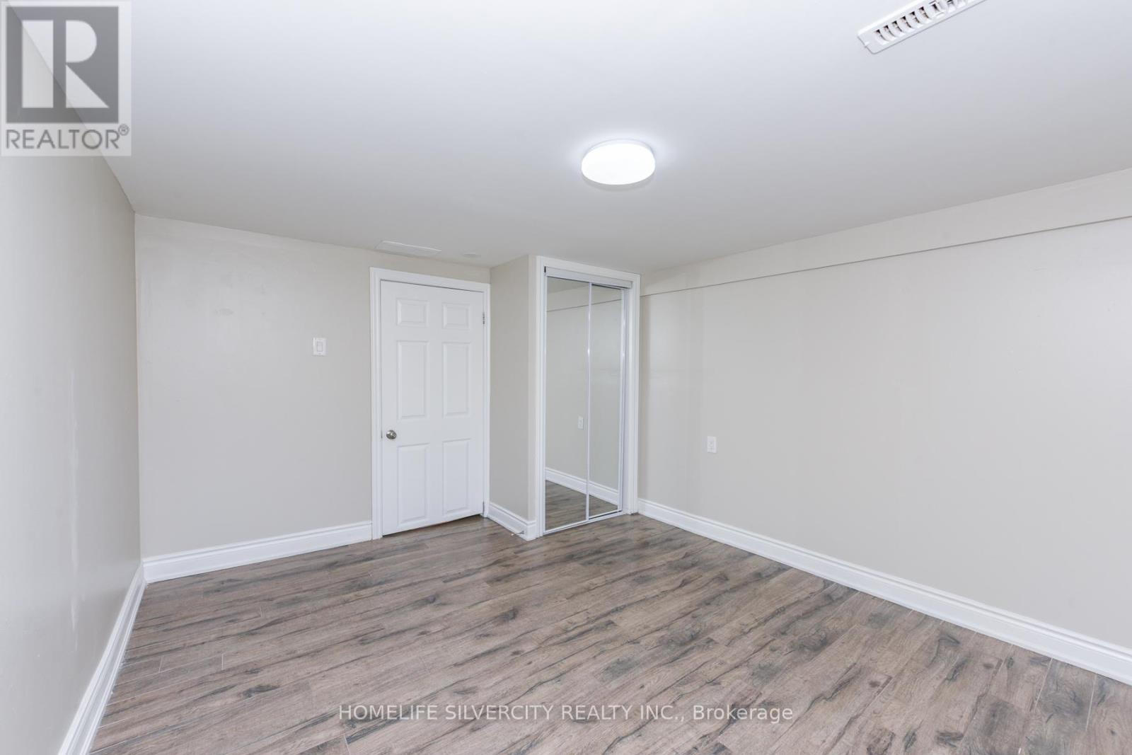 3701 Keenan Crescent, Mississauga, Ontario  L4T 3M1 - Photo 36 - W12484230