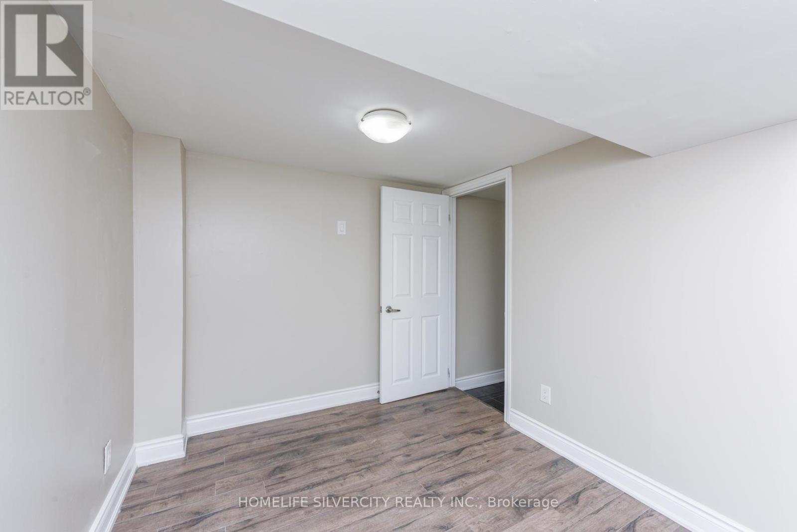 3701 Keenan Crescent, Mississauga, Ontario  L4T 3M1 - Photo 43 - W12484230