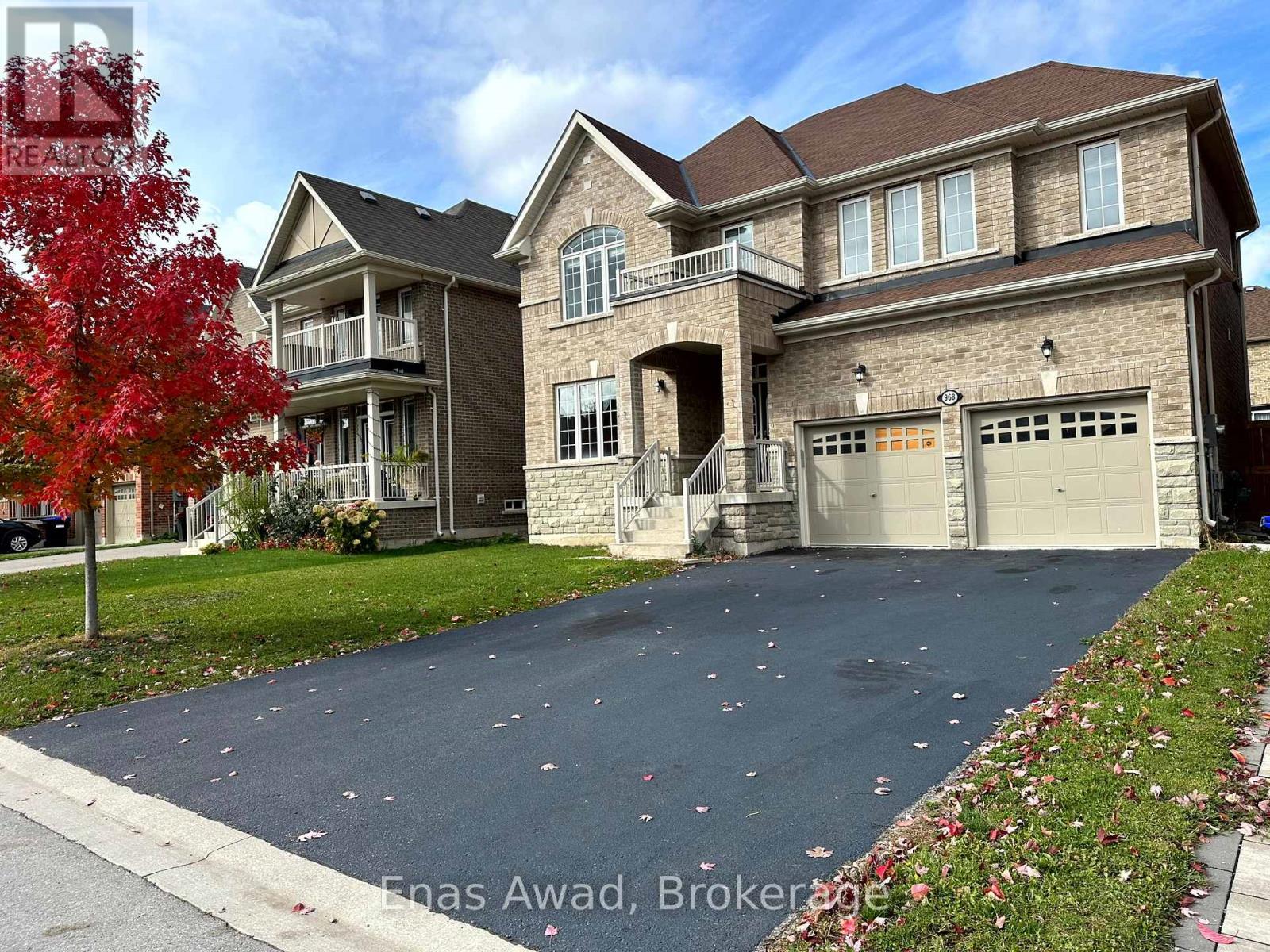 968 Green Street, Innisfil, Ontario  L0L 1W0 - Photo 3 - N12445132
