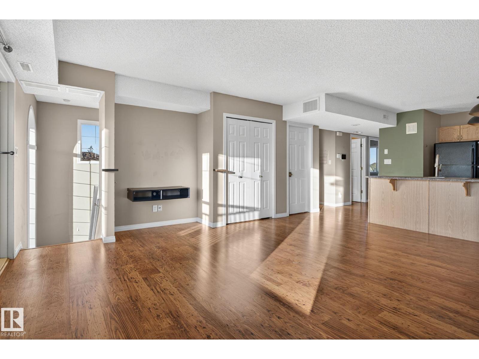 2529 30 Av Nw, Edmonton, Alberta  T5T 2A1 - Photo 10 - E4463651