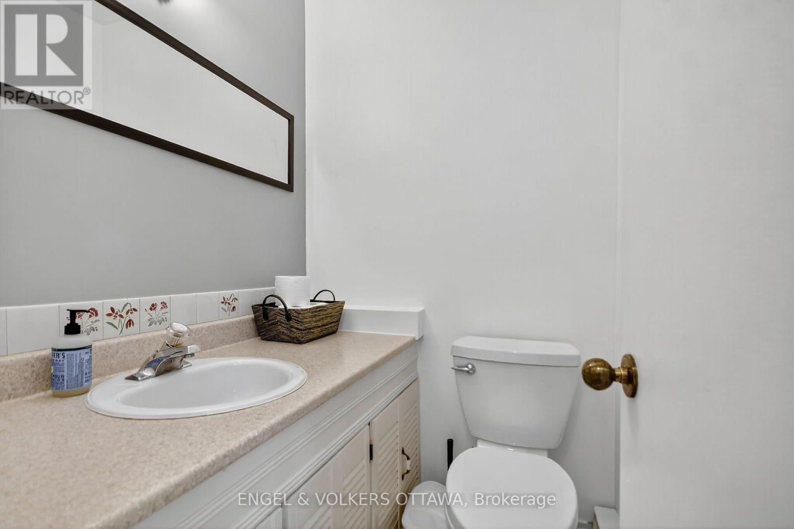 910 Dynes Road, Ottawa, Ontario  K2C 0G8 - Photo 18 - X12484266