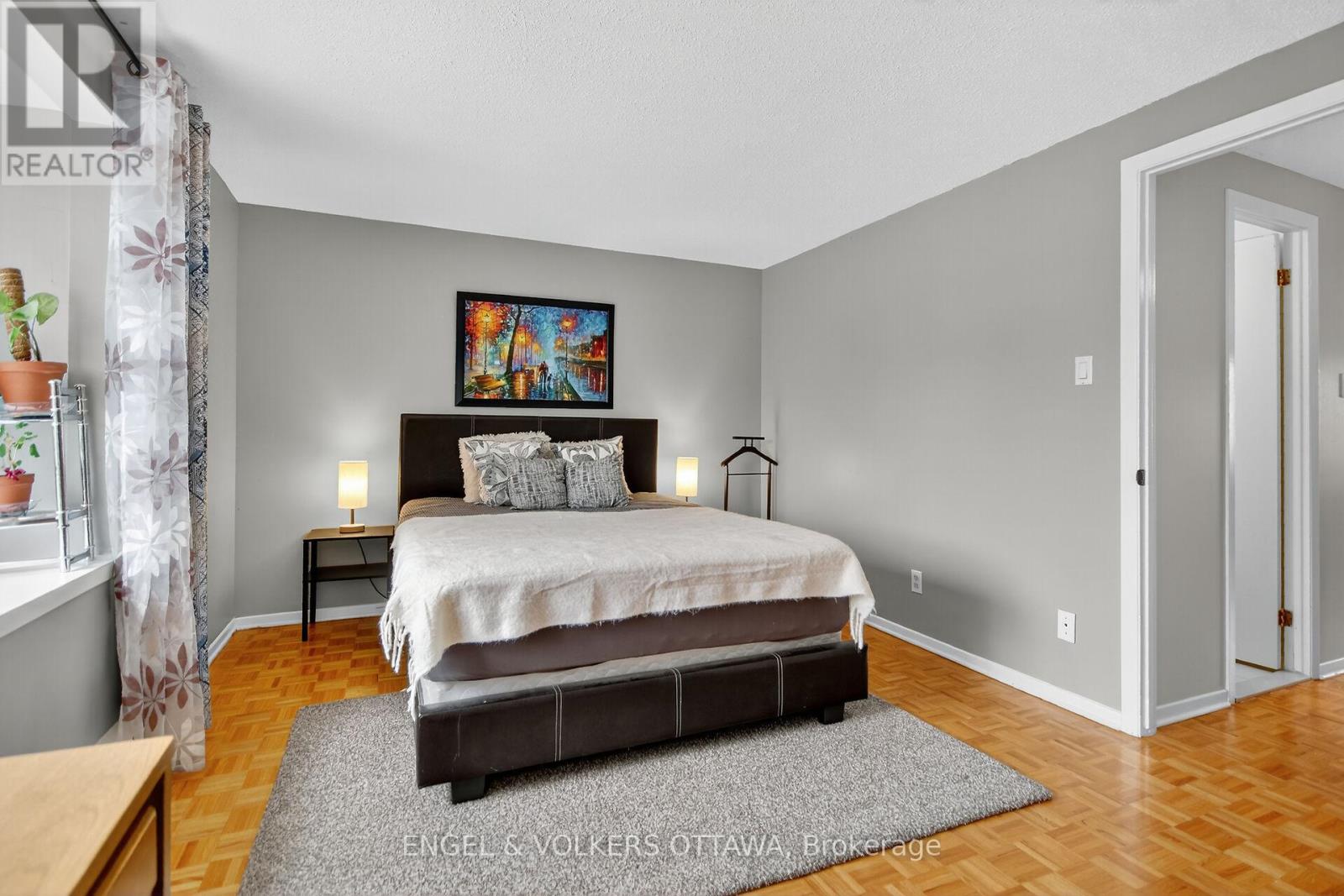 910 Dynes Road, Ottawa, Ontario  K2C 0G8 - Photo 19 - X12484266