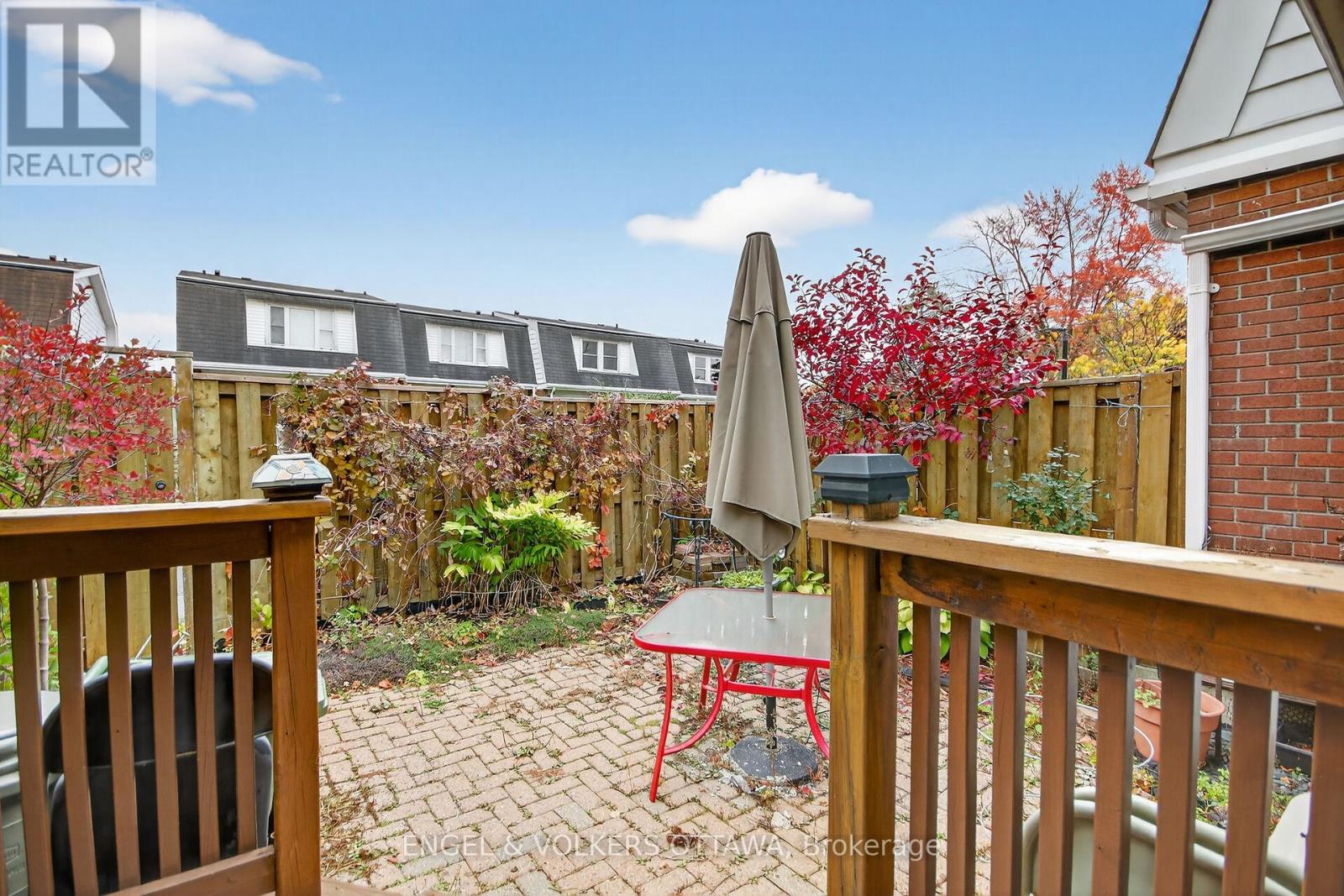 910 Dynes Road, Ottawa, Ontario  K2C 0G8 - Photo 32 - X12484266