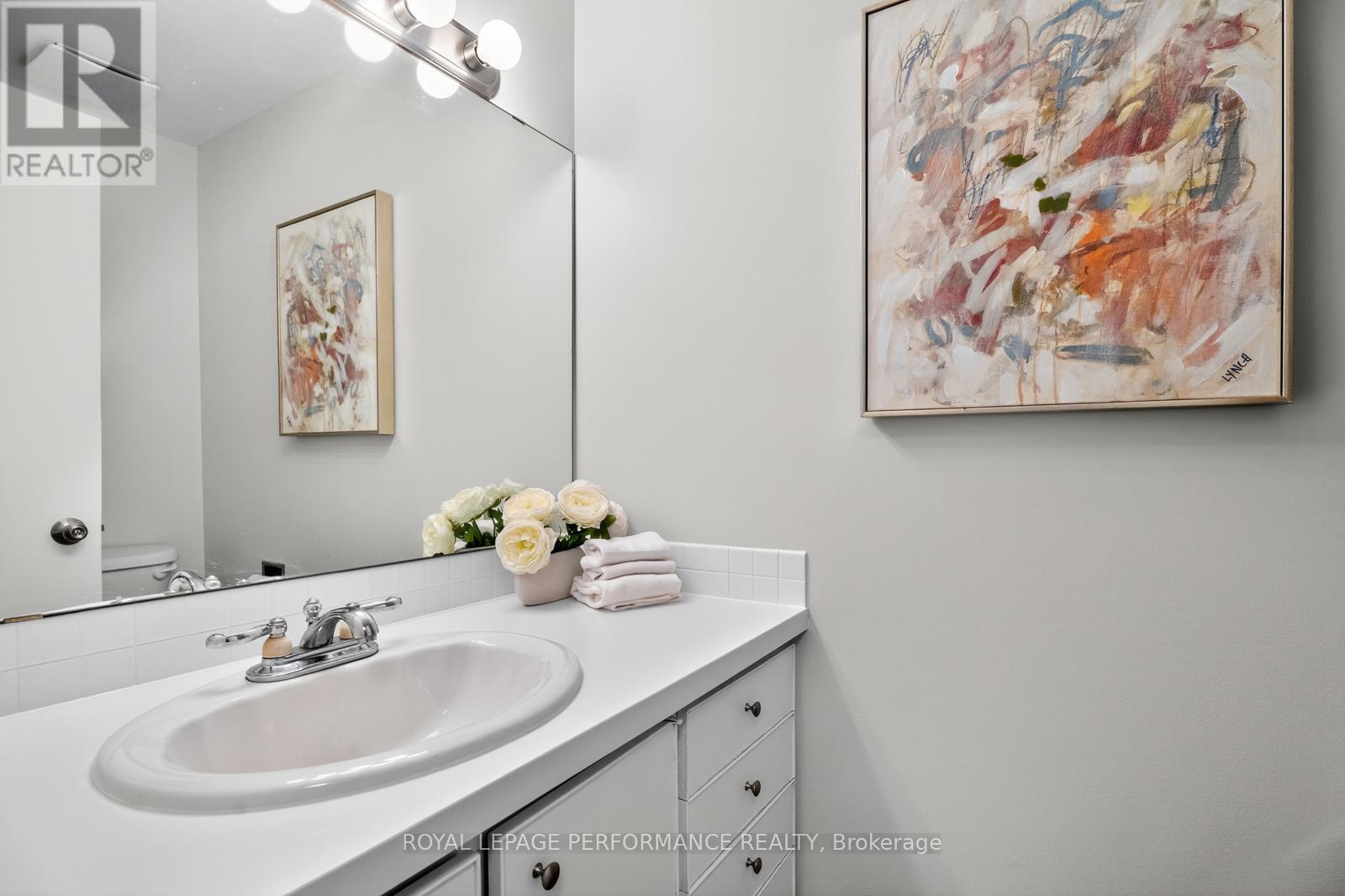 118 - 176 Woodfield Drive, Ottawa, Ontario  K2G 3W8 - Photo 5 - X12484294