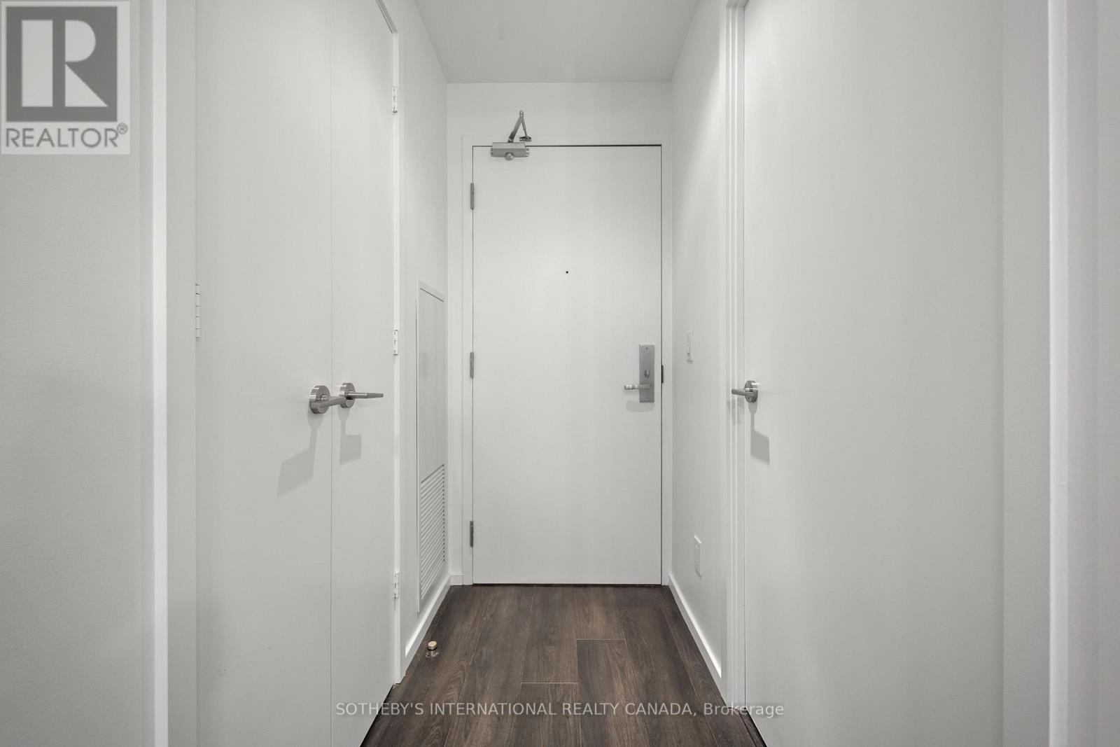 415 - 8 Charlotte Street, Toronto, Ontario  M5V 0K4 - Photo 2 - C12477569