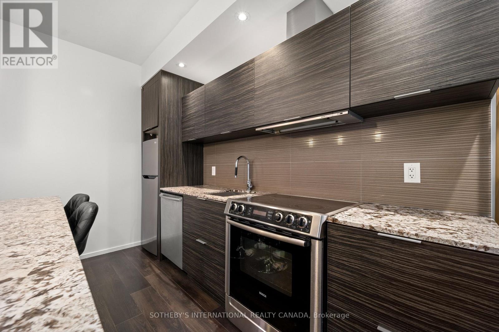 415 - 8 Charlotte Street, Toronto, Ontario  M5V 0K4 - Photo 6 - C12477569