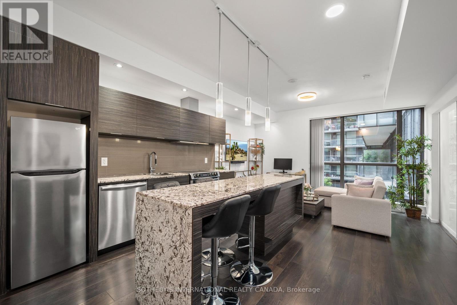 415 - 8 Charlotte Street, Toronto, Ontario  M5V 0K4 - Photo 4 - C12477569