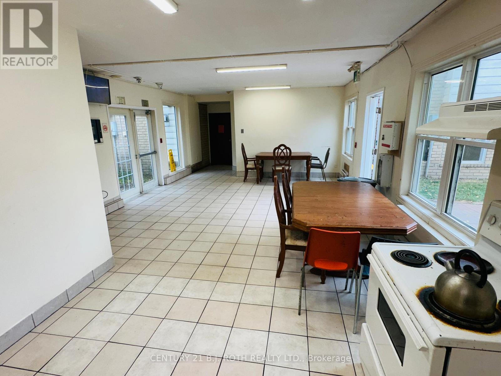 24 North Street N, Barrie, Ontario  L4M 2R9 - Photo 48 - S12251612