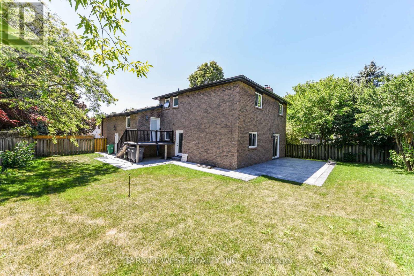 1263 Crestdale Road, Mississauga (Lorne Park), Ontario  L5H 1X8 - Photo 19 - W12457225