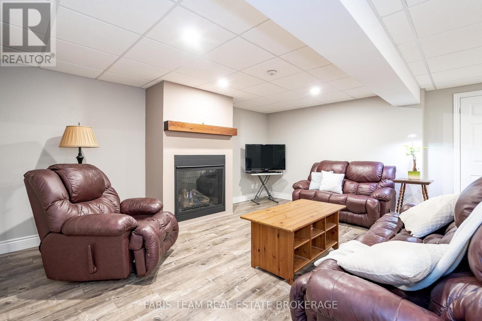 903 Victoria Street, Midland, Ontario  L4R 1B7 - Photo 39 - S12474021