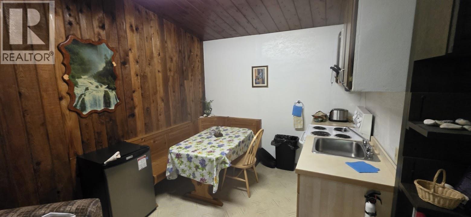 4 NEWCOMBE AVENUE, Port Clements, British Columbia