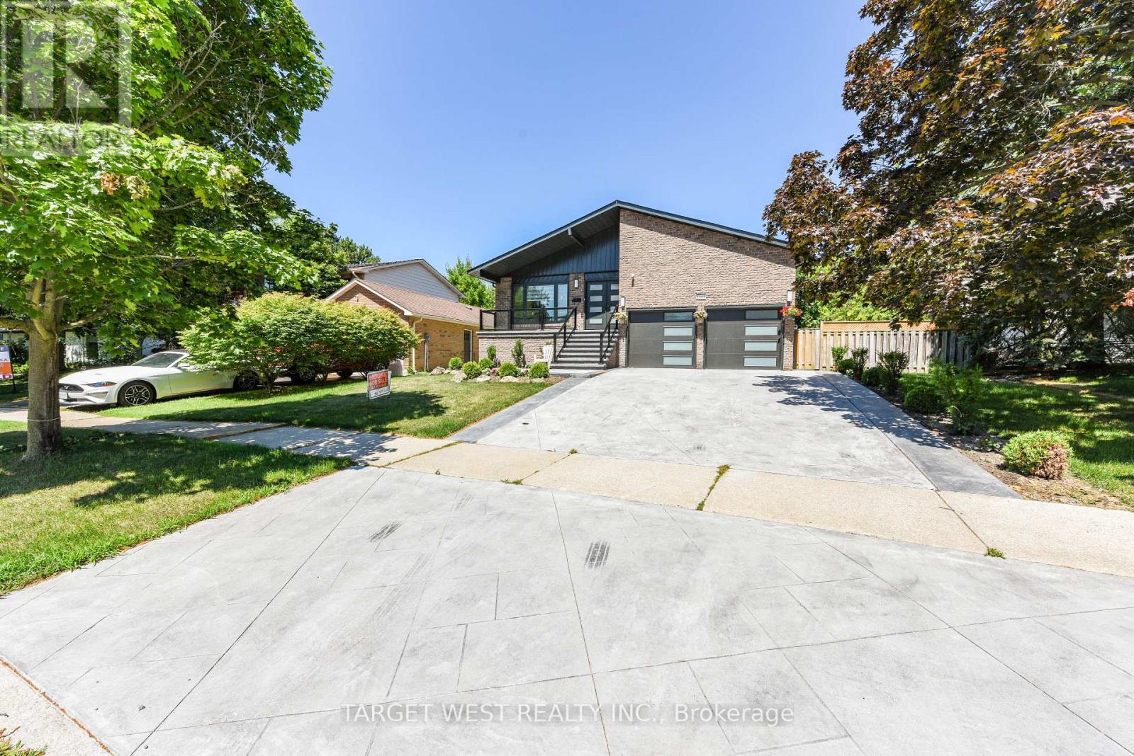 1263 Crestdale Road, Mississauga (Lorne Park), Ontario  L5H 1X8 - Photo 6 - W12457225