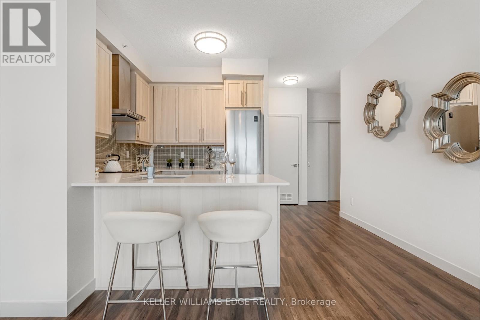 1406 - 2081 Fairview Street, Burlington, Ontario  L7R 0E4 - Photo 6 - W12466372