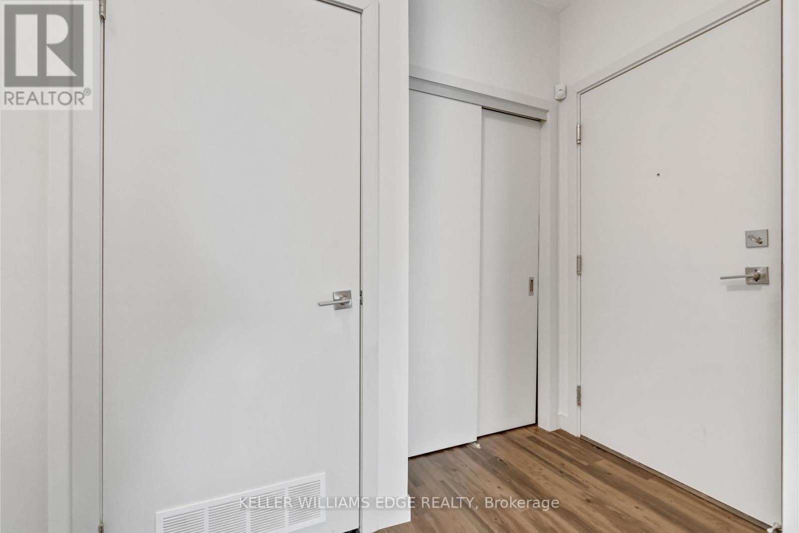 1406 - 2081 Fairview Street, Burlington, Ontario  L7R 0E4 - Photo 32 - W12466372