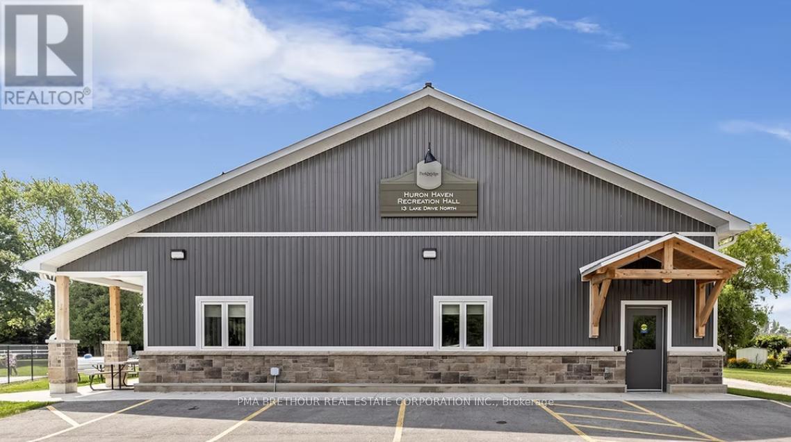 18 Bluffs View Boulevard, Ashfield-Colborne-Wawanosh, Ontario  N7A 0C1 - Photo 2 - X12484168