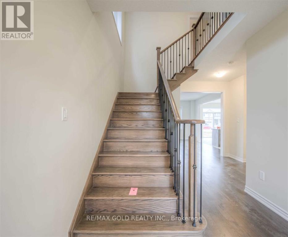 4 Cahill Drive, Brantford, Ontario  N3T 0R1 - Photo 15 - X12484185