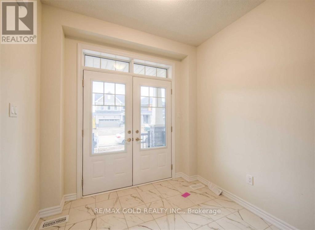 4 Cahill Drive, Brantford, Ontario  N3T 0R1 - Photo 4 - X12484185