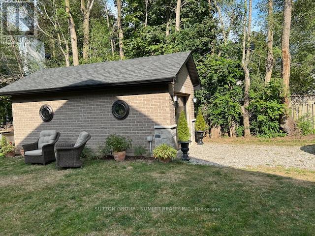 153 Blair Lane, Hamilton, Ontario  L9G 1B8 - Photo 3 - X12484208