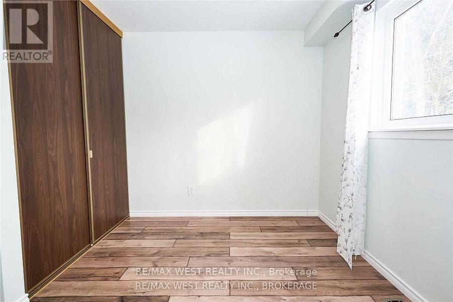 323 Centre Street, Shelburne, Ontario  L9V 2Y6 - Photo 15 - X12484211