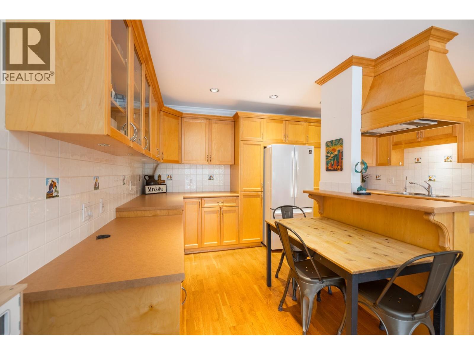 301 1235 W 15th Avenue, Vancouver, British Columbia  V6H 1S1 - Photo 8 - R3062079