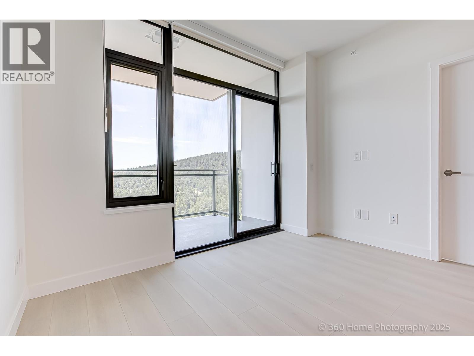 2304 626 Claremont Street, Coquitlam, British Columbia  V3J 0T1 - Photo 3 - R3062082