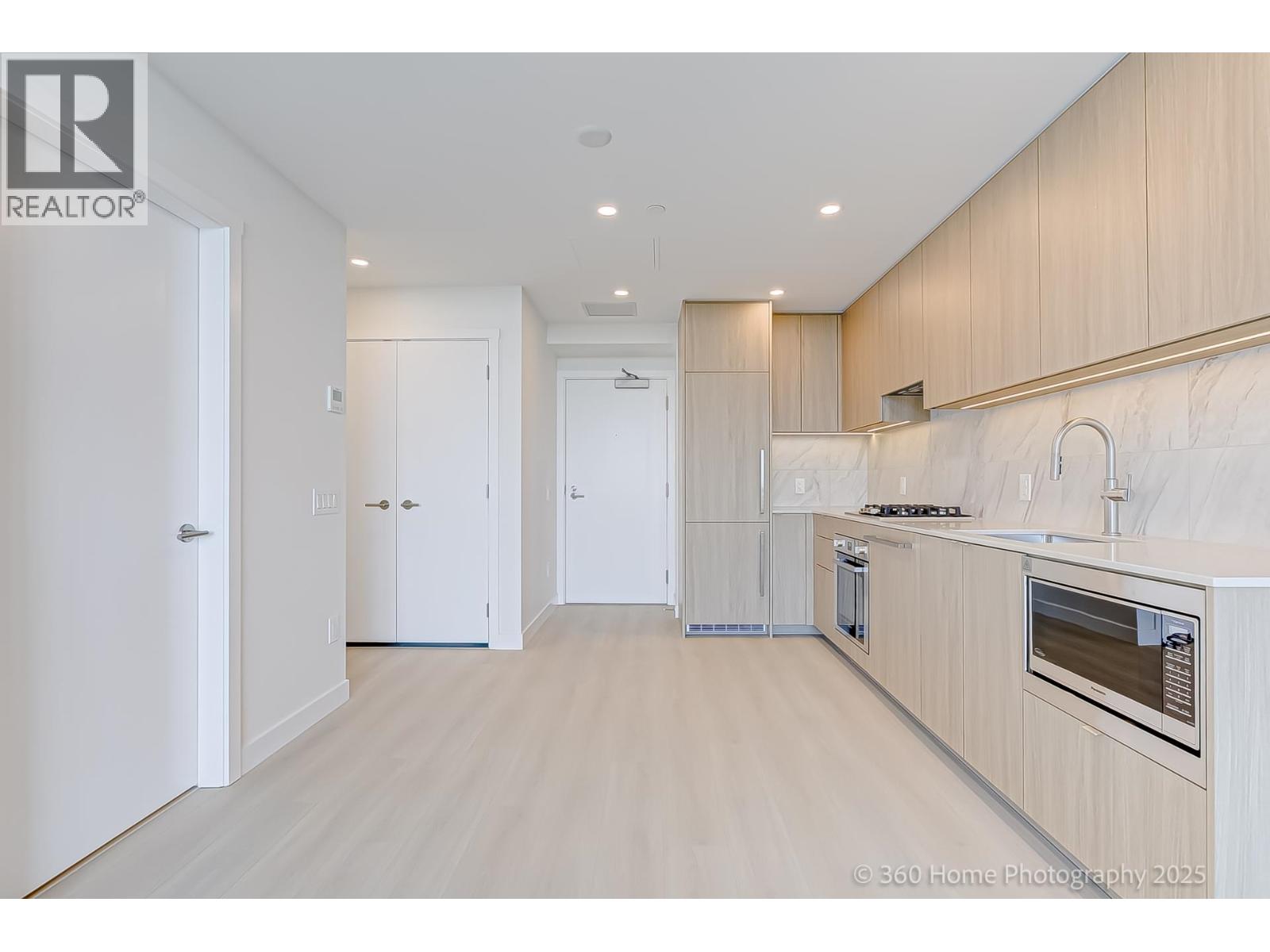 2304 626 Claremont Street, Coquitlam, British Columbia  V3J 0T1 - Photo 6 - R3062082