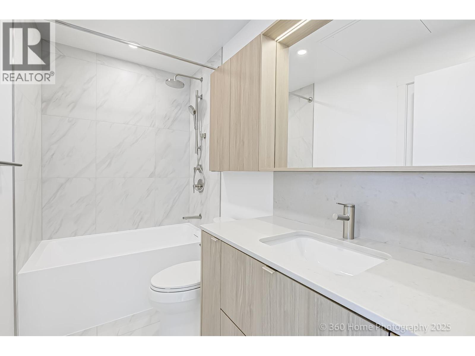 2304 626 Claremont Street, Coquitlam, British Columbia  V3J 0T1 - Photo 8 - R3062082