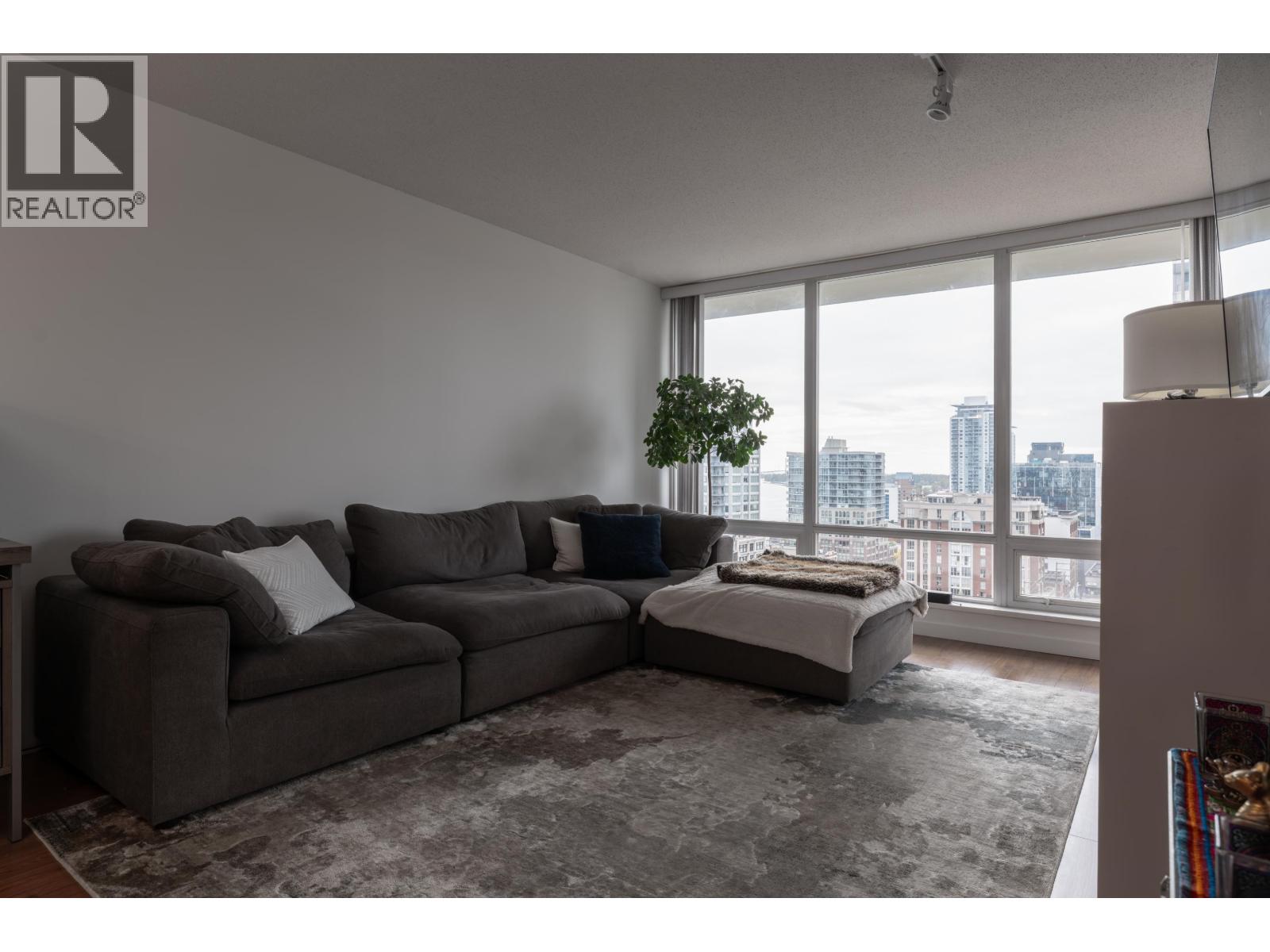 1006 39 Sixth Street, New Westminster, British Columbia  V3L 0B3 - Photo 2 - R3062117