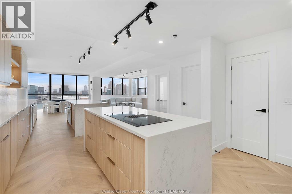 515 RIVERSIDE DRIVE West Unit# 1701, Windsor, Ontario