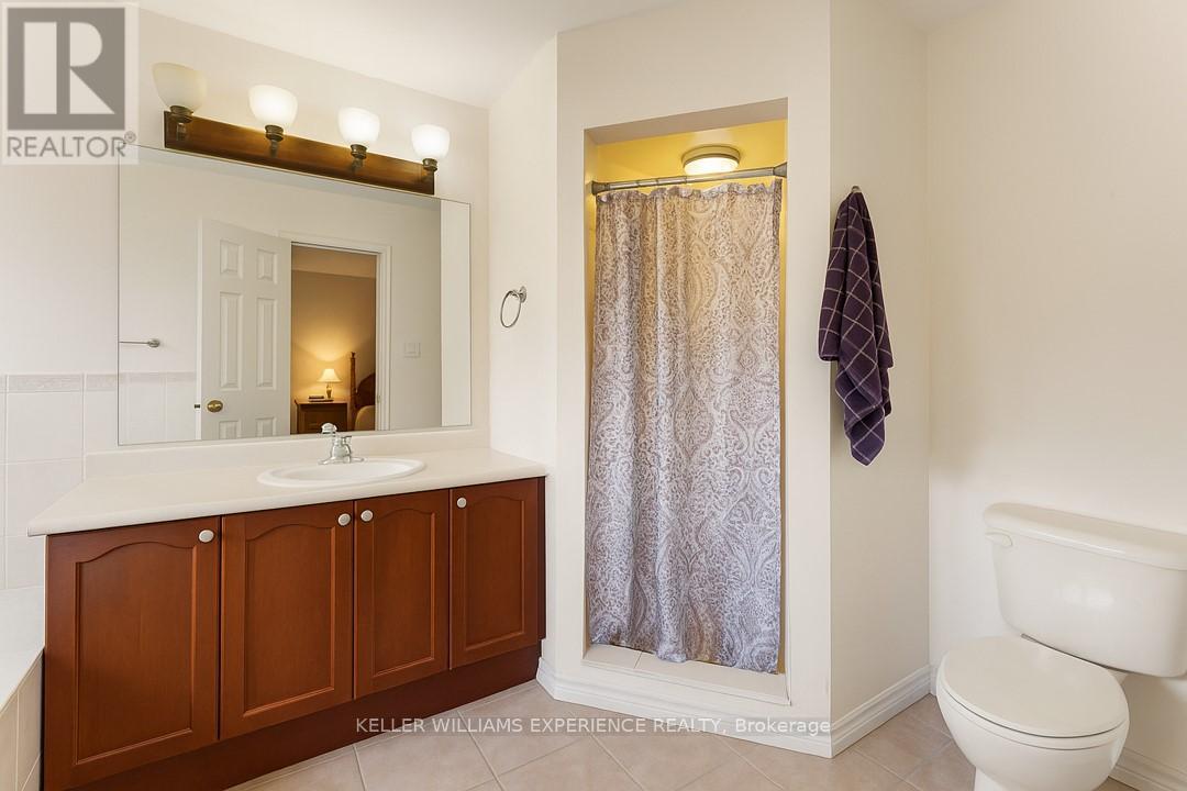 38 Truax Crescent, Essa, Ontario  L3W 0C2 - Photo 17 - N12474464