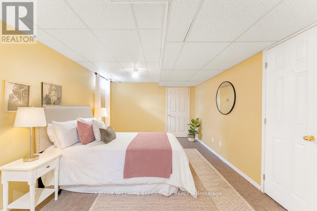 38 Truax Crescent, Essa, Ontario  L3W 0C2 - Photo 21 - N12474464