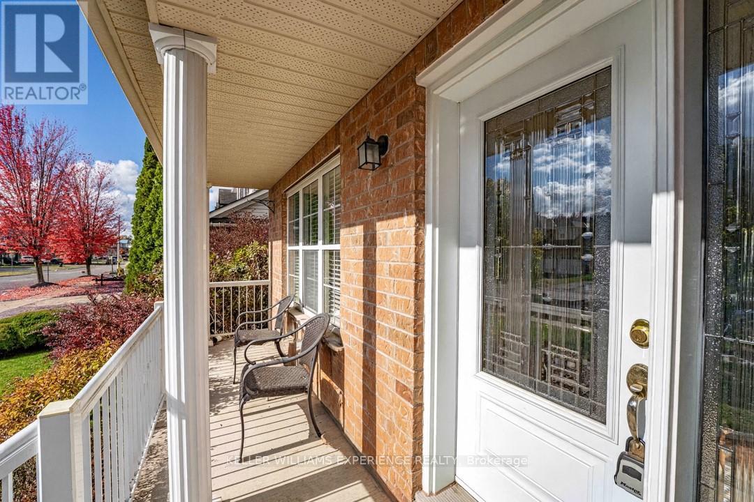 38 Truax Crescent, Essa, Ontario  L3W 0C2 - Photo 4 - N12474464
