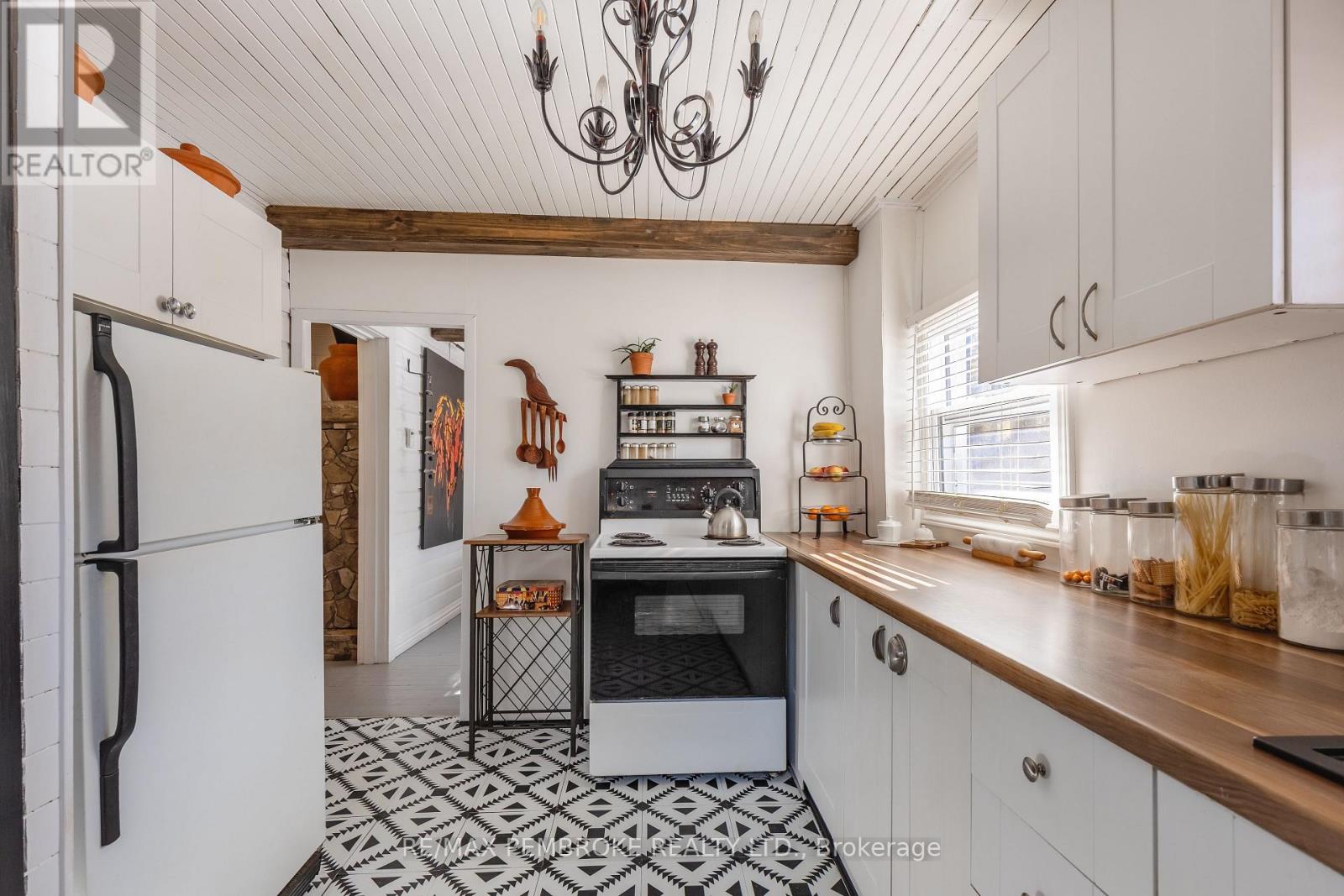 127 Alexandra Street, Petawawa, Ontario  K8H 2R2 - Photo 19 - X12484285