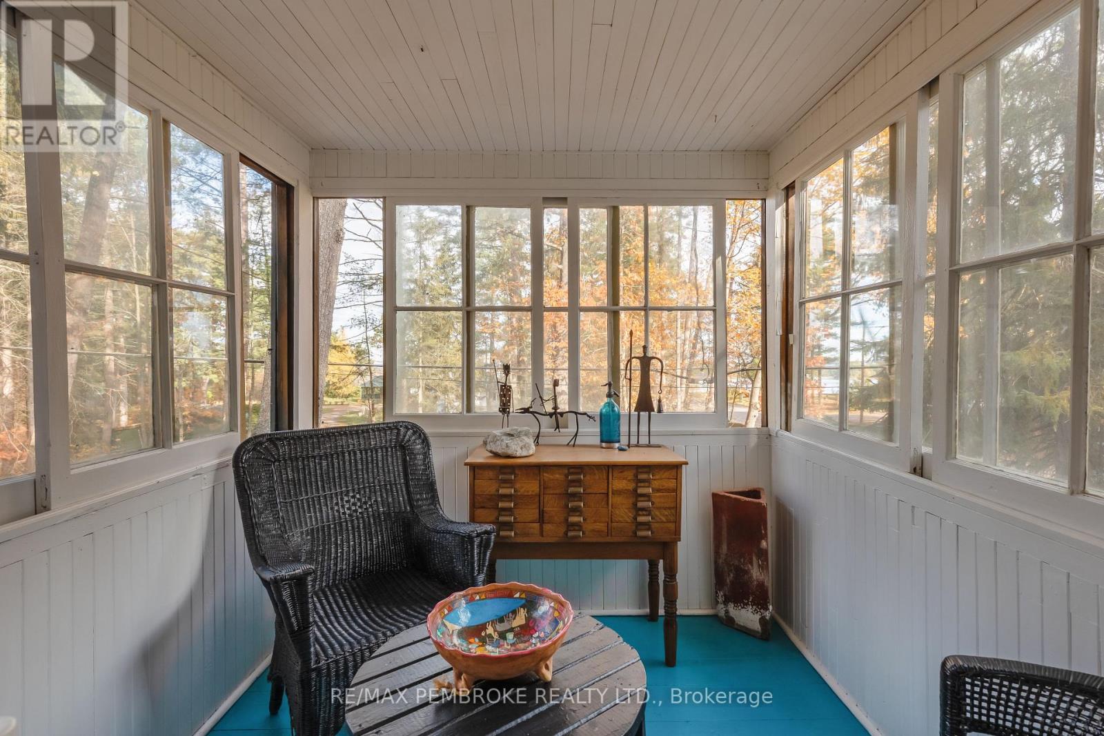 127 Alexandra Street, Petawawa, Ontario  K8H 2R2 - Photo 22 - X12484285