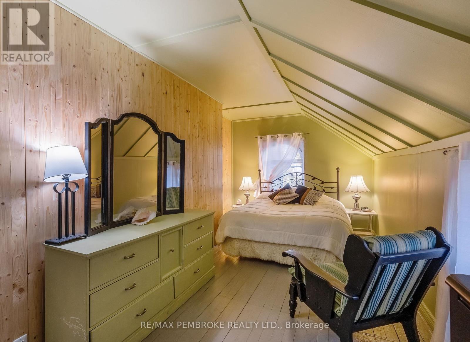 127 Alexandra Street, Petawawa, Ontario  K8H 2R2 - Photo 23 - X12484285