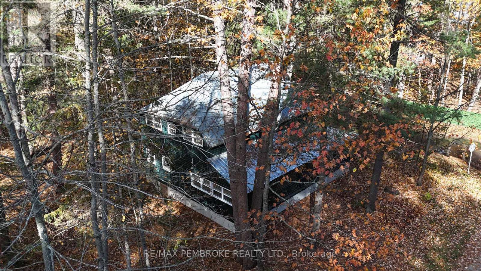 127 Alexandra Street, Petawawa, Ontario  K8H 2R2 - Photo 30 - X12484285