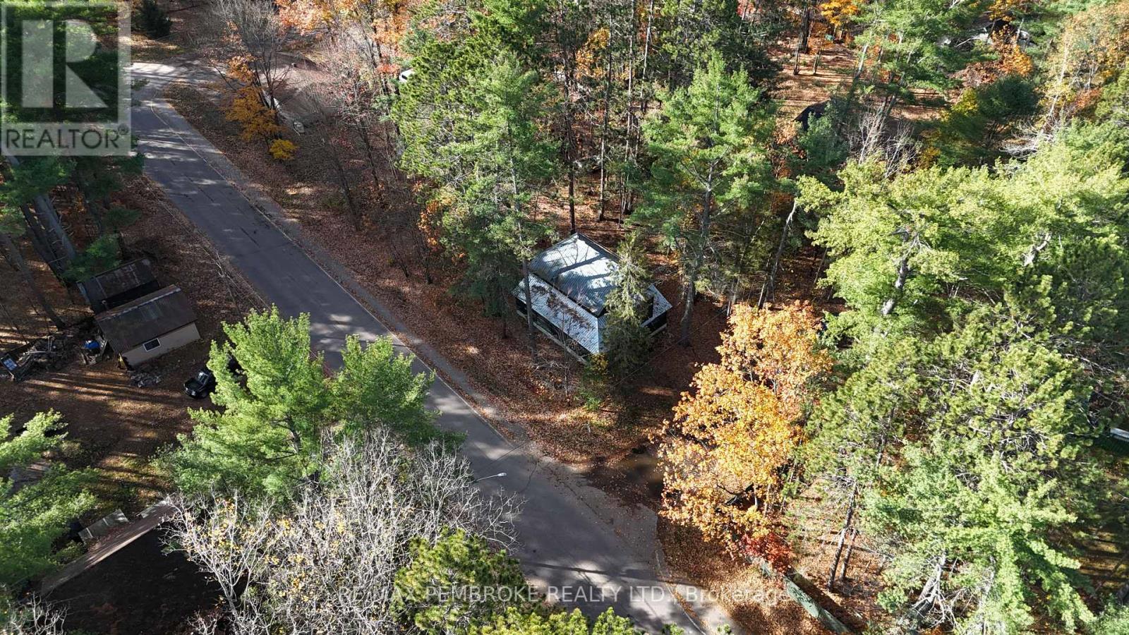 127 Alexandra Street, Petawawa, Ontario  K8H 2R2 - Photo 34 - X12484285