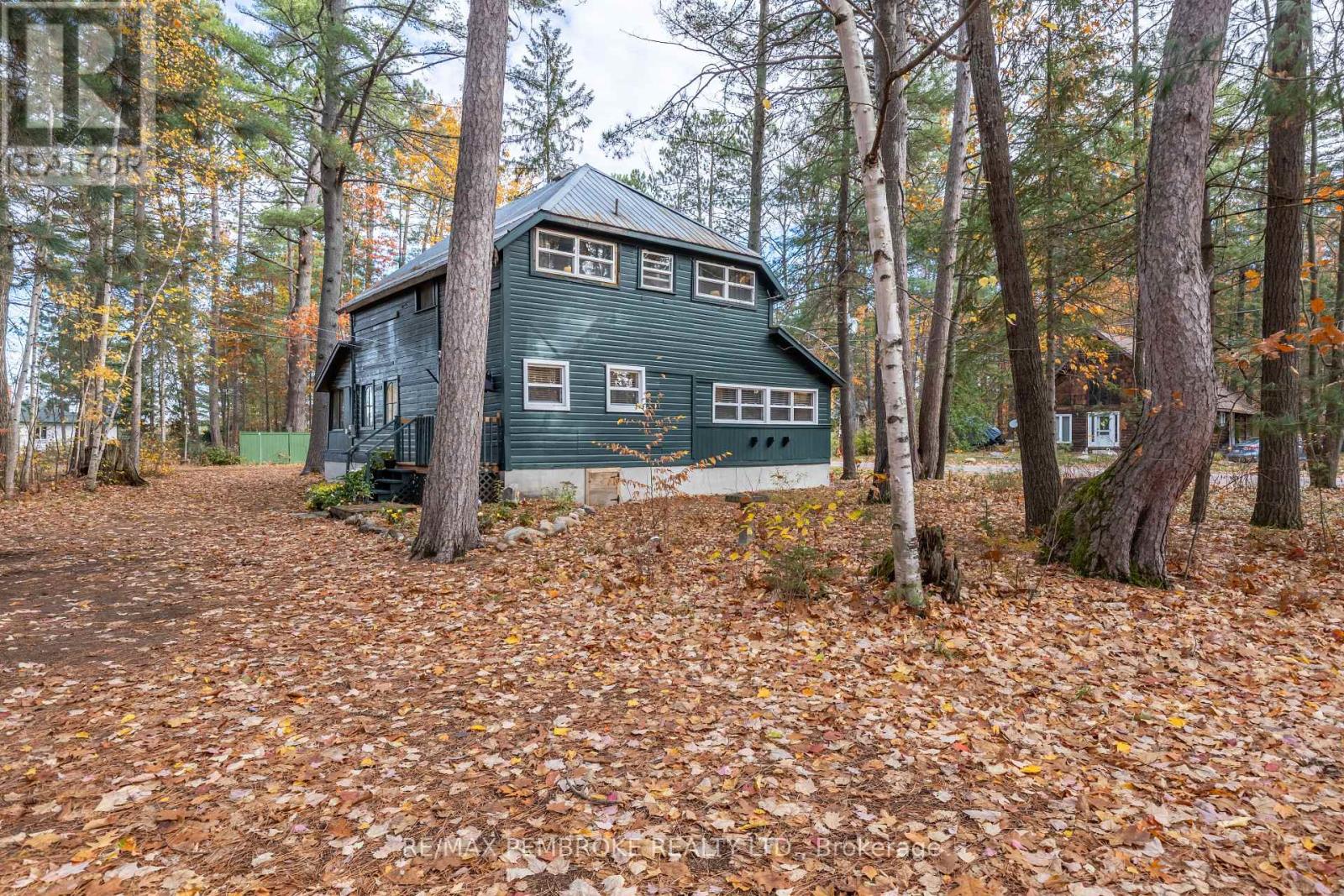 127 Alexandra Street, Petawawa, Ontario  K8H 2R2 - Photo 6 - X12484285