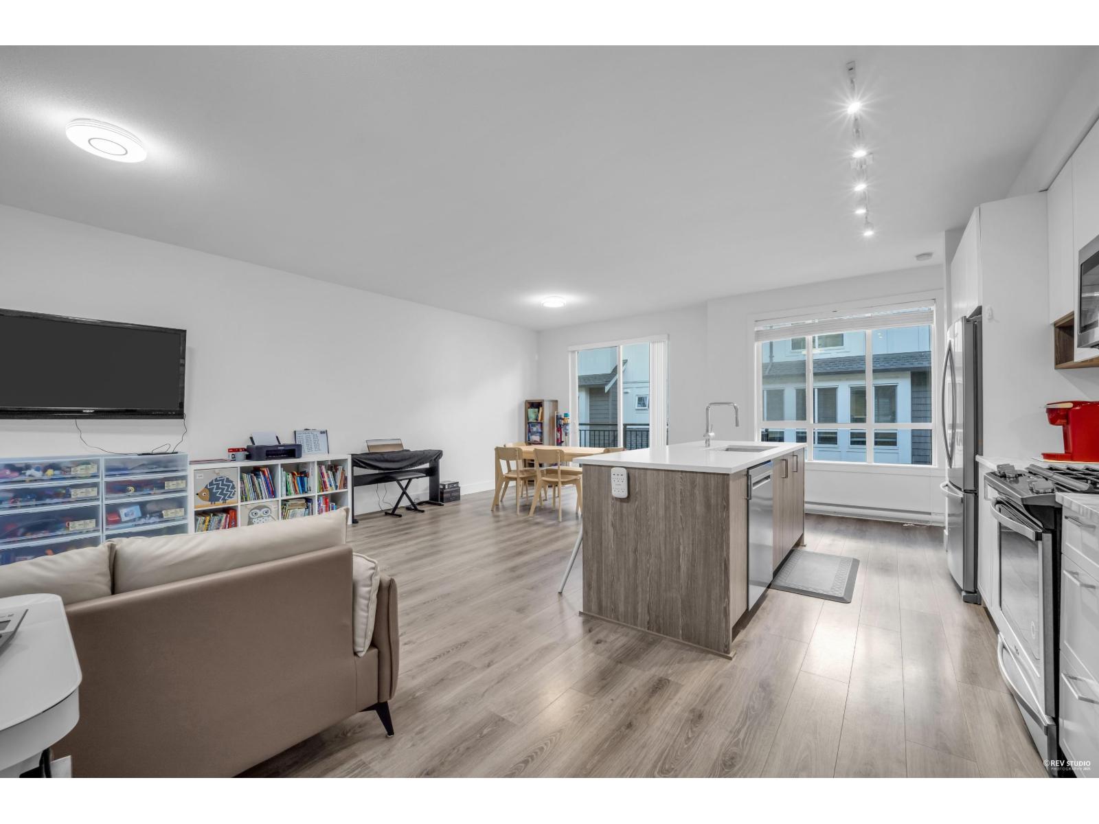 103 9688 162a Street, Surrey, British Columbia  V4N 6V3 - Photo 3 - R3062147