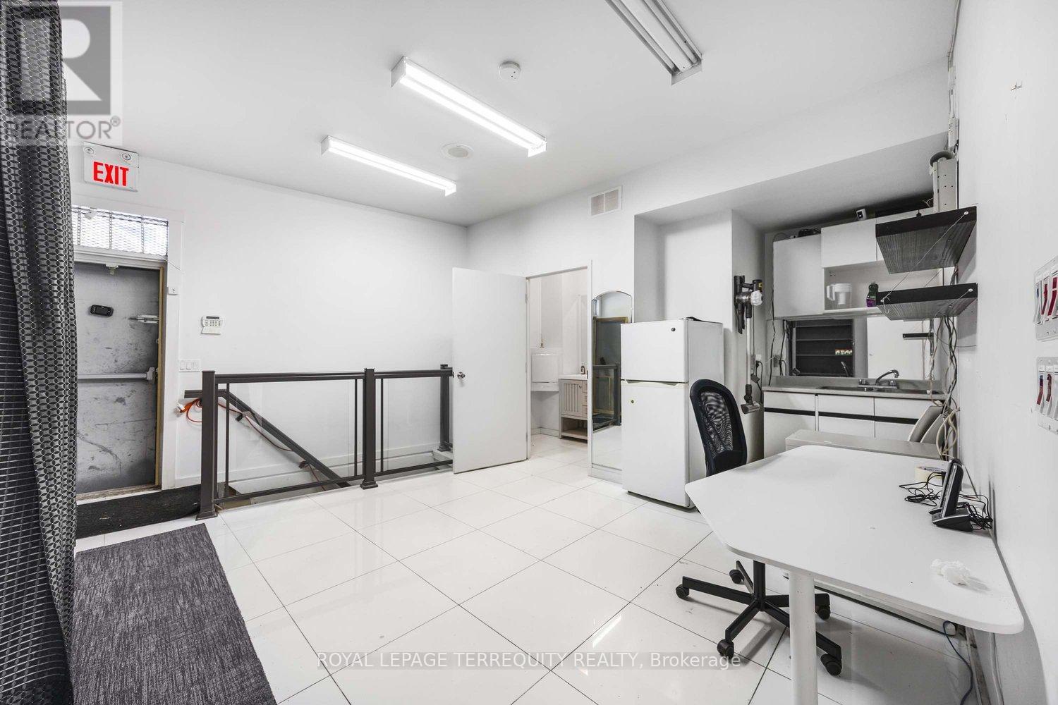 1982 Avenue Road, Toronto, Ontario  M5M 4A4 - Photo 10 - C12483843