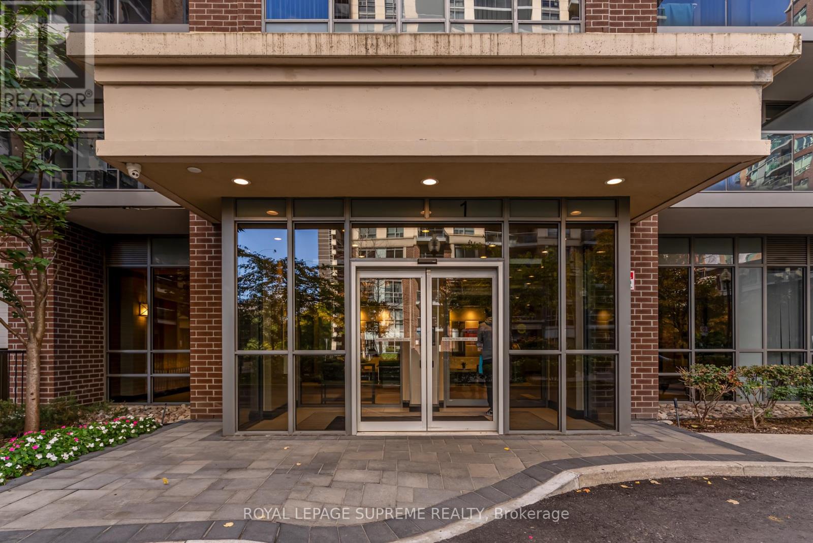 1906 - 1 Michael Power Place, Toronto (Islington-City Centre West), Ontario  M9A 0A1 - Photo 34 - W12483128