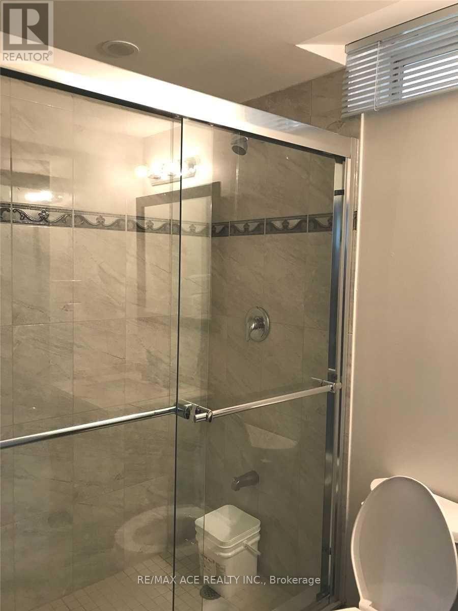 Bsmt - 42 Feather Reed Way, Brampton, Ontario  L6R 2Z9 - Photo 8 - W12484144