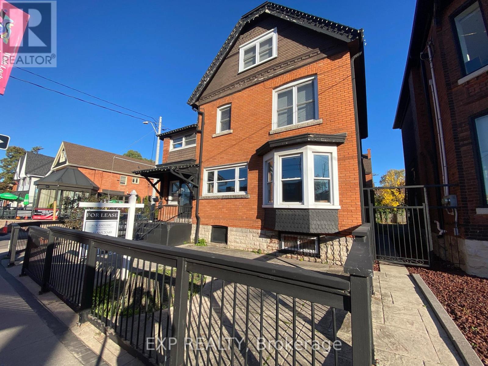 229 Locke Street S, Hamilton, Ontario  L8P 4B8 - Photo 2 - X12405293