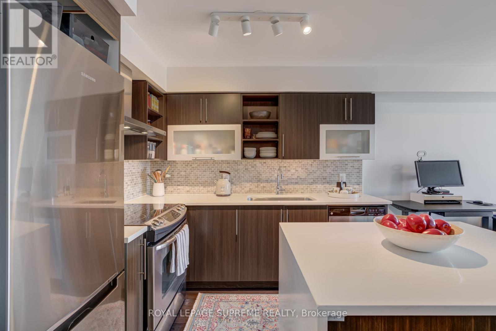 1906 - 1 Michael Power Place, Toronto (Islington-City Centre West), Ontario  M9A 0A1 - Photo 7 - W12483128