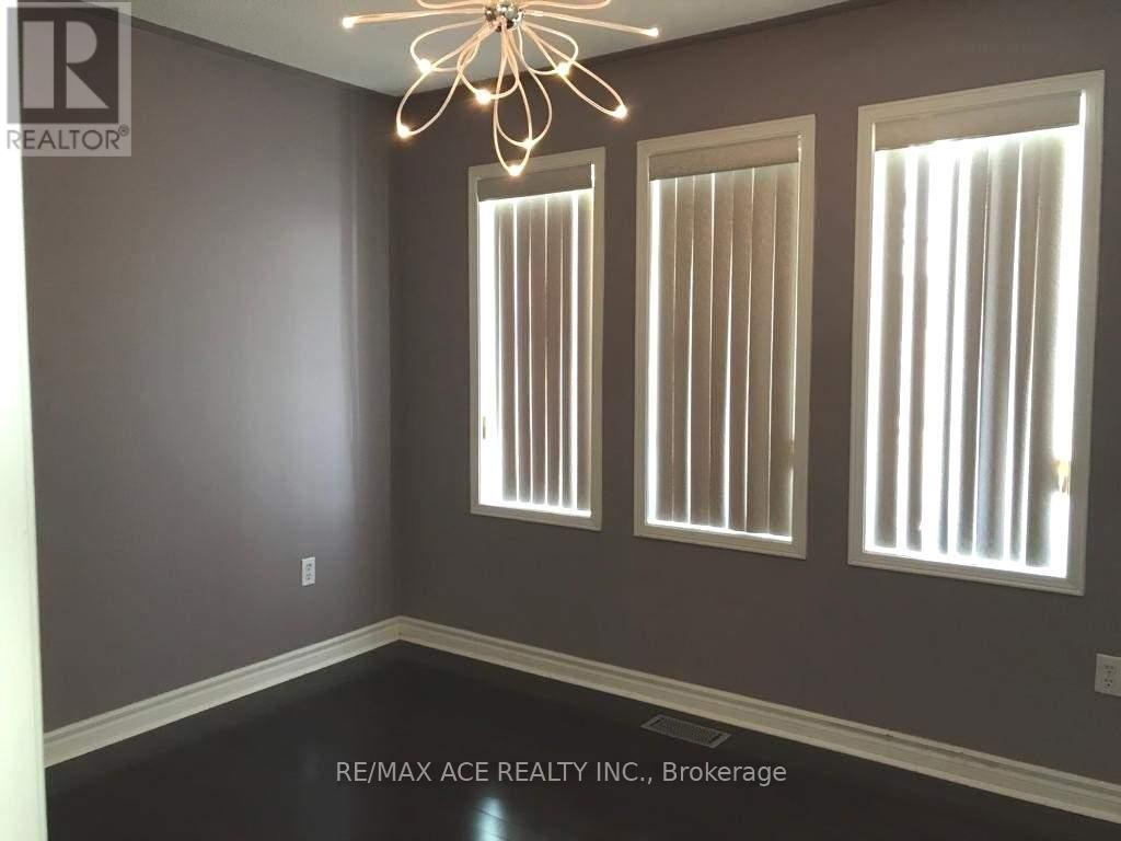 Main - 42 Feather Reed Way, Brampton, Ontario  L6R 3A3 - Photo 11 - W12484143