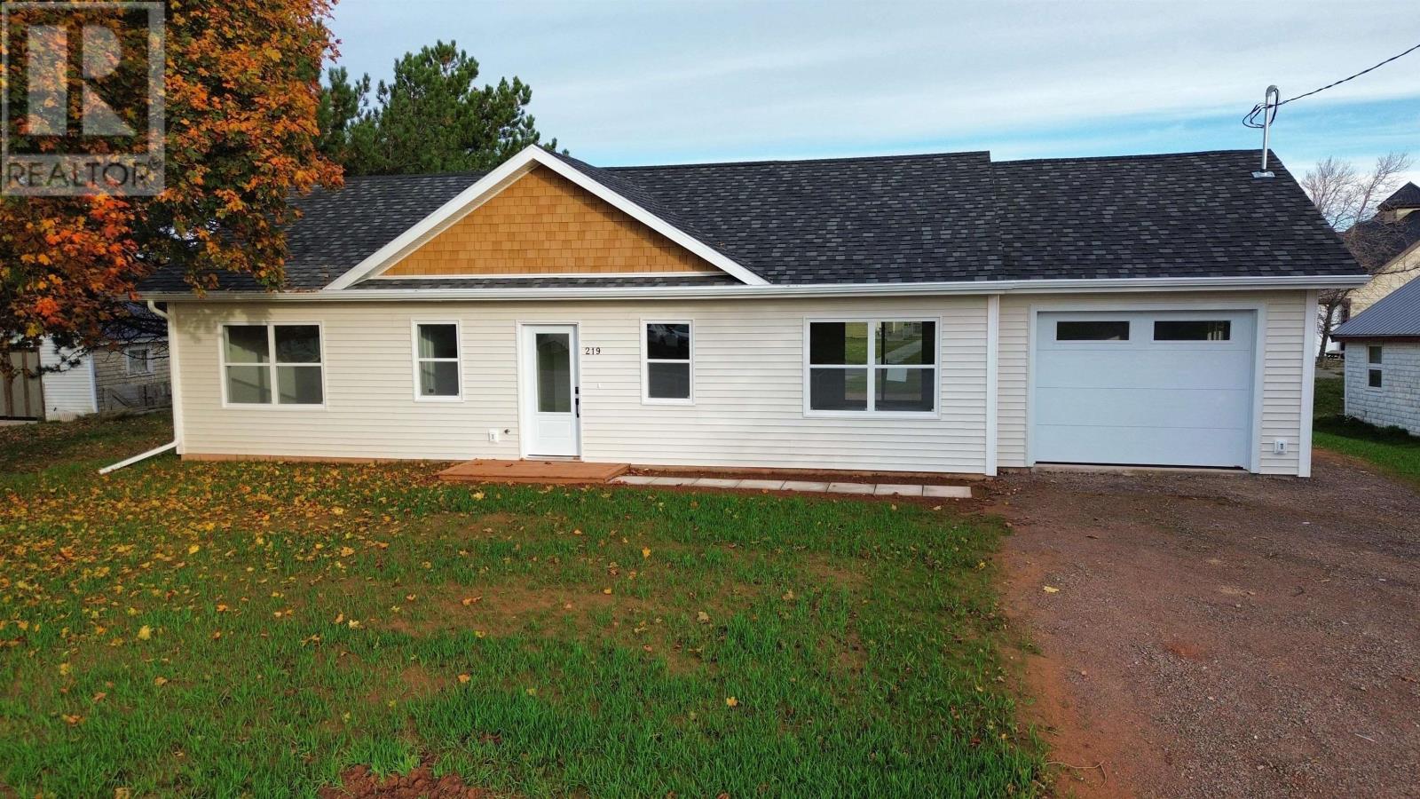 219 Borden Avenue, Borden-Carleton, Prince Edward Island  C0B 1X0 - Photo 3 - 202526698