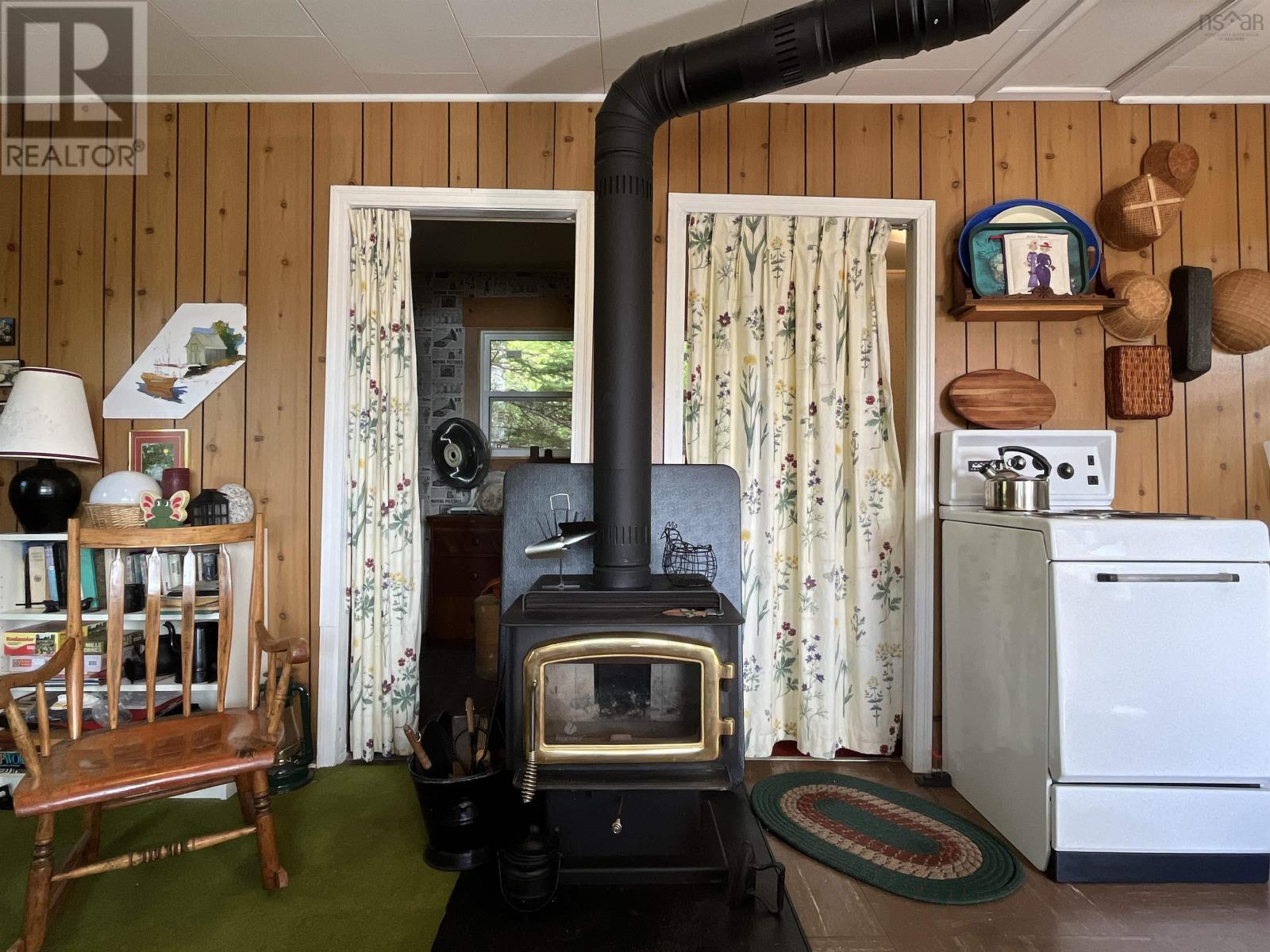 749 Dauphinees Mill Lake Road, Hubbards, Nova Scotia  B0J 1T0 - Photo 18 - 202523317