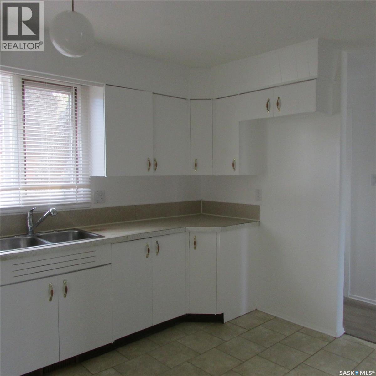 73 Spruceview Road, Regina, Saskatchewan  S4R 0E1 - Photo 10 - SK021800