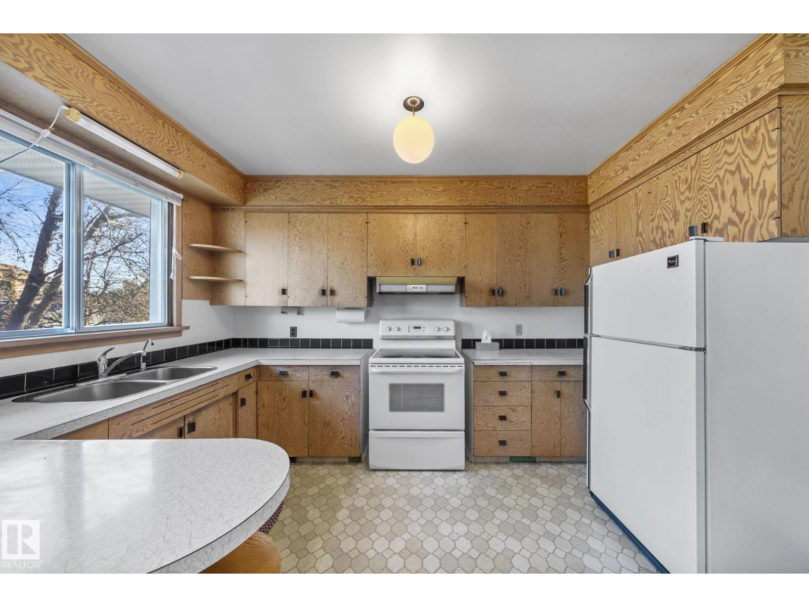 12947 109 St Nw, Edmonton, Alberta  T5E 4Y3 - Photo 9 - E4463584