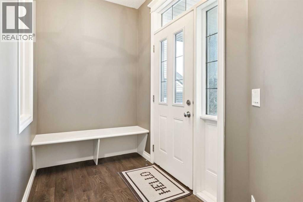 383 Evansglen Drive Nw, Calgary, Alberta  T3P 0P1 - Photo 2 - A2264846
